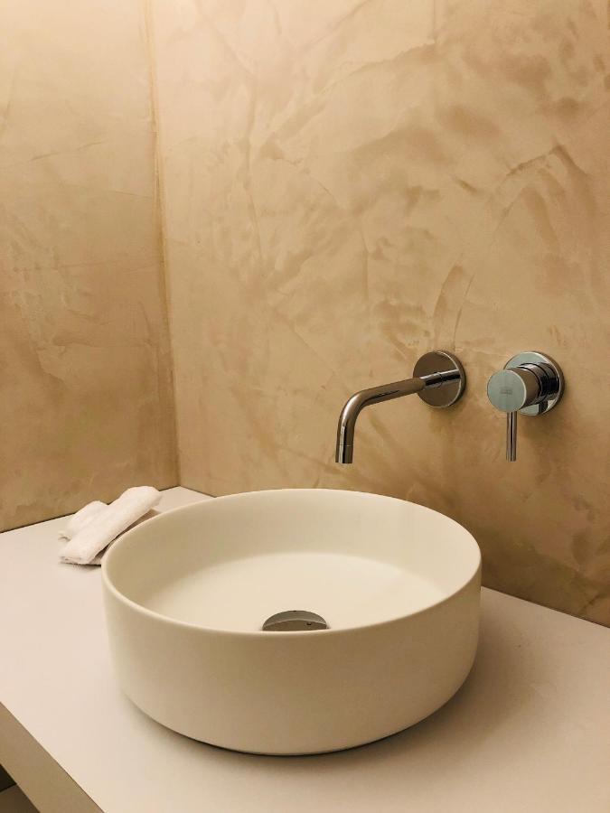 Suites Le Porte-Bonheur Brugia Zewnętrze zdjęcie